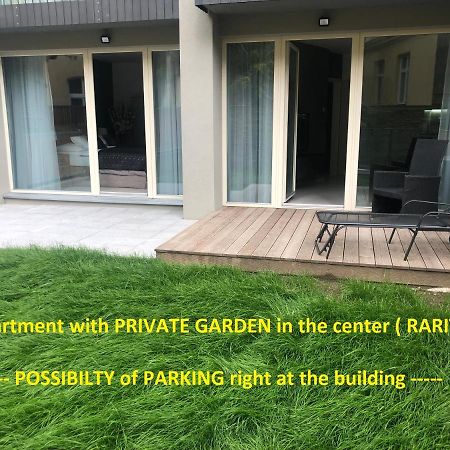 Luxury Apartment With Private Garden Praag Buitenkant foto