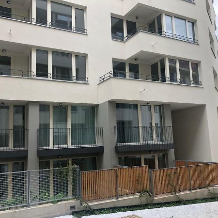 Luxury Apartment With Private Garden Praag Buitenkant foto